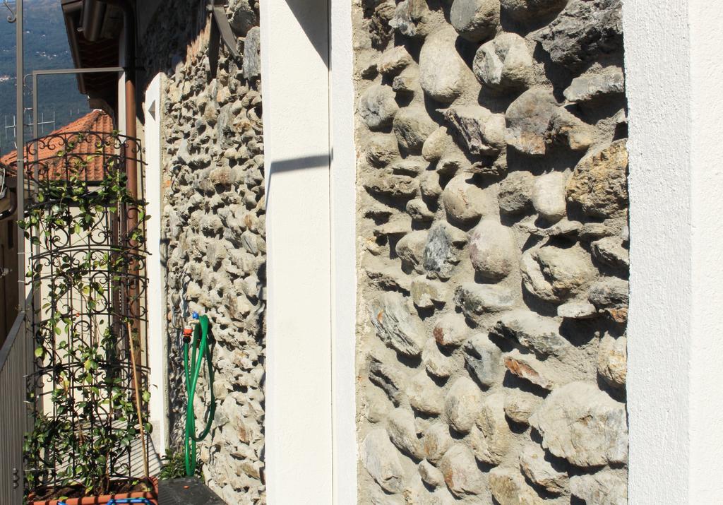 La Casa Sul Sasso Hotell Dervio Exteriör bild