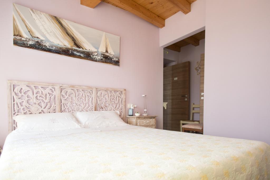 La Casa Sul Sasso Hotell Dervio Exteriör bild