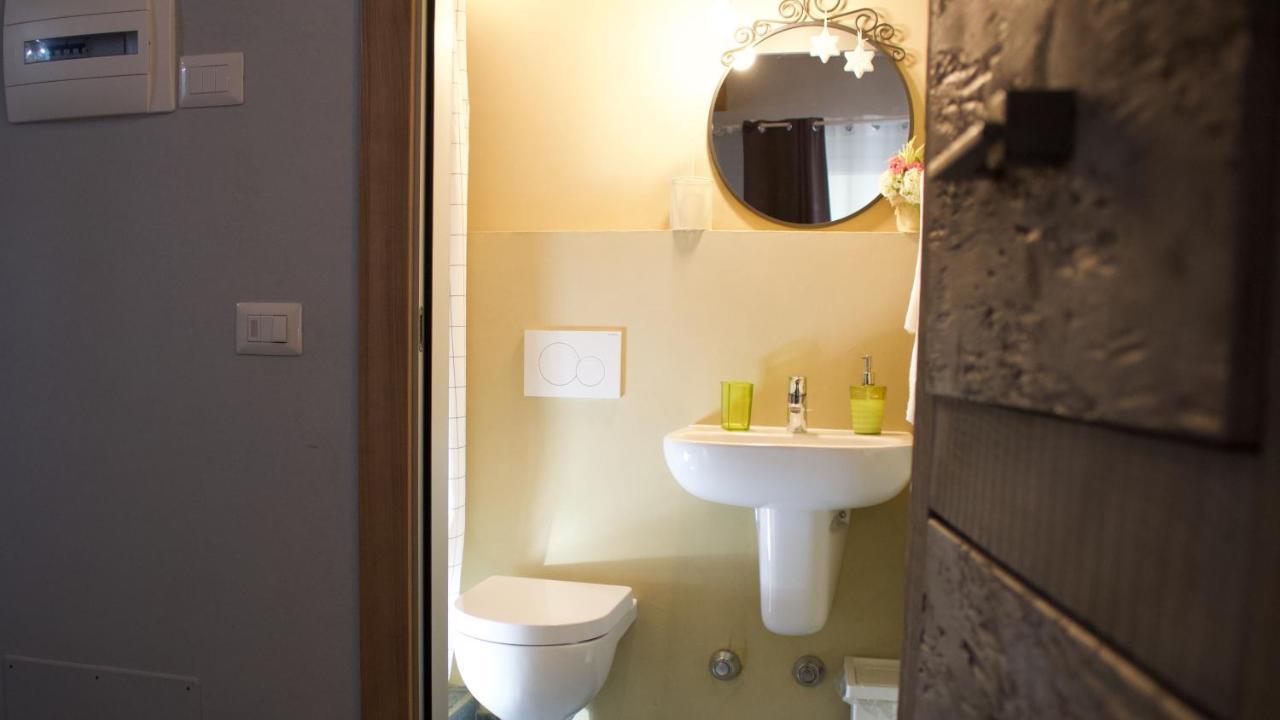 La Casa Sul Sasso Hotell Dervio Exteriör bild